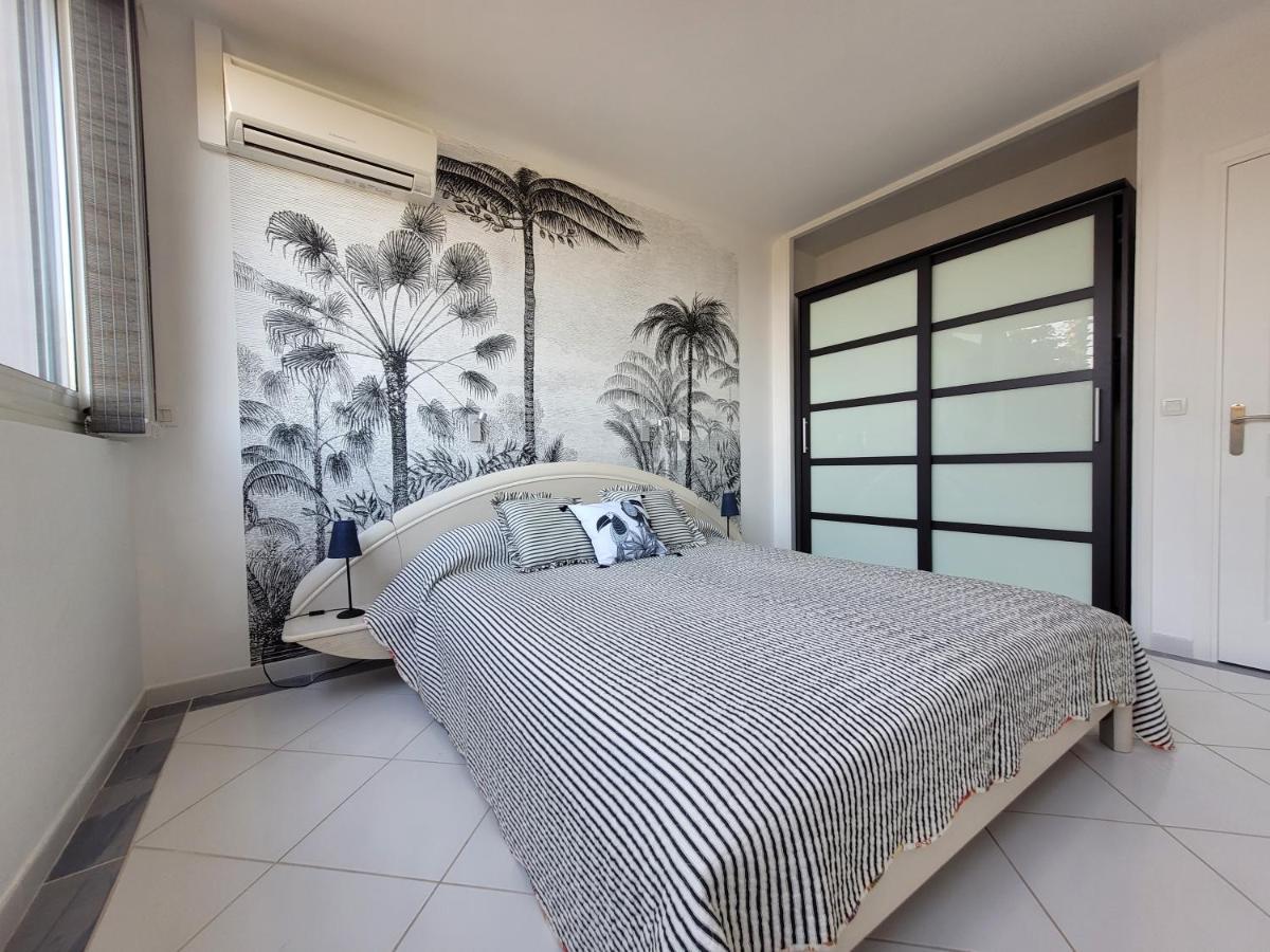 Villa Villa Palm' Issambres 6-7 Personnes, Clim, Avec Piscine, Jardin Et Parking Prives *